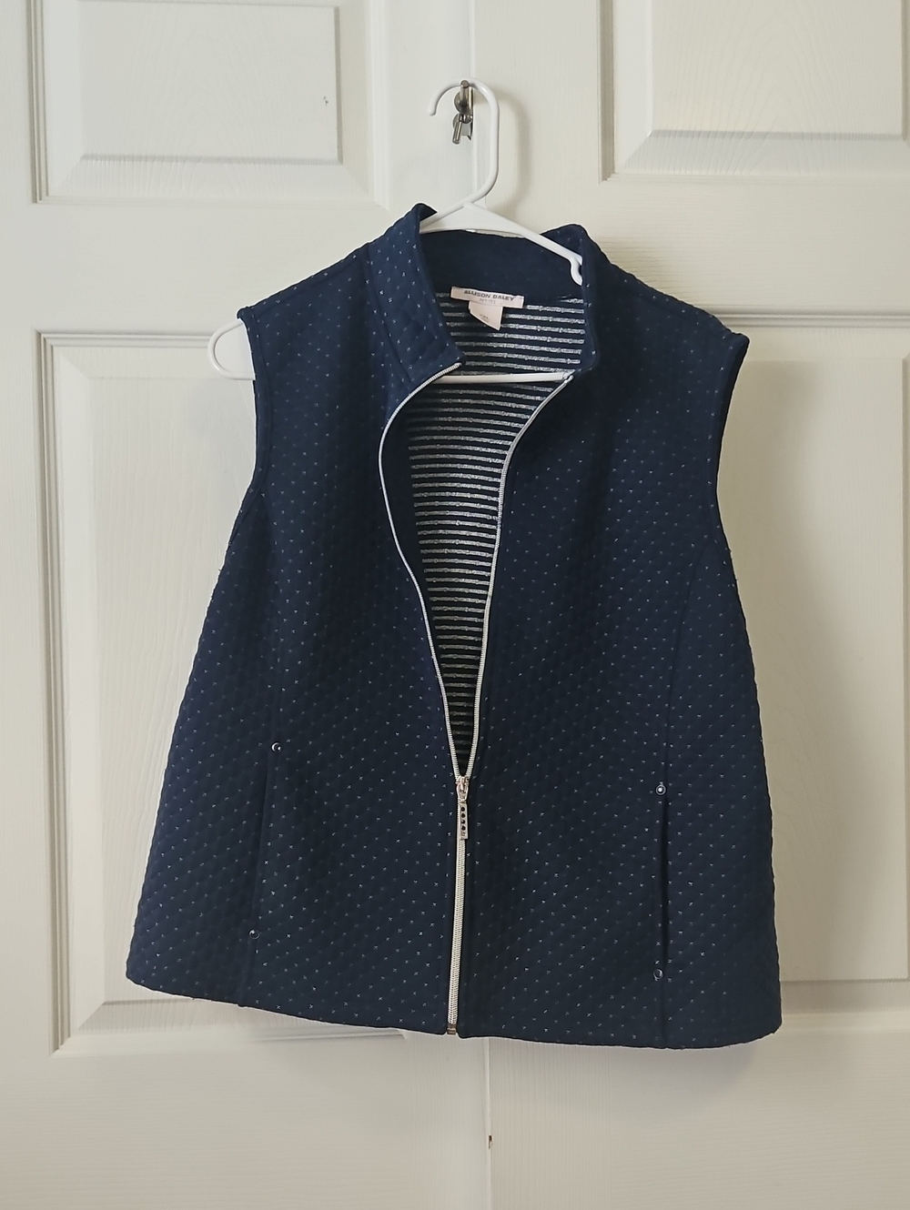 Allison Daley Navy Quilted Sleeveless Zip Vest